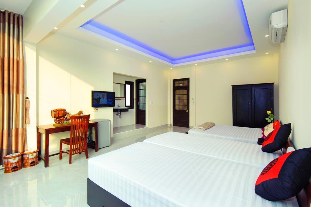 Royal Homestay Хойан Экстерьер фото