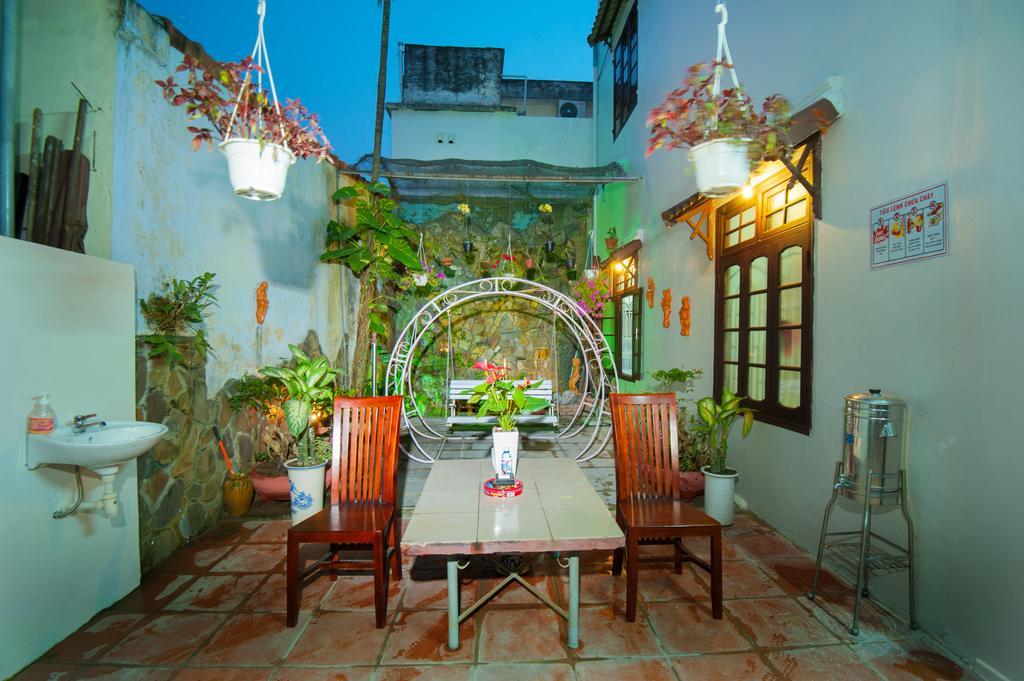 Royal Homestay Хойан Экстерьер фото
