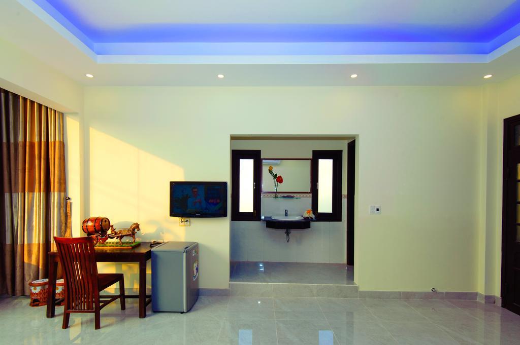 Royal Homestay Хойан Экстерьер фото