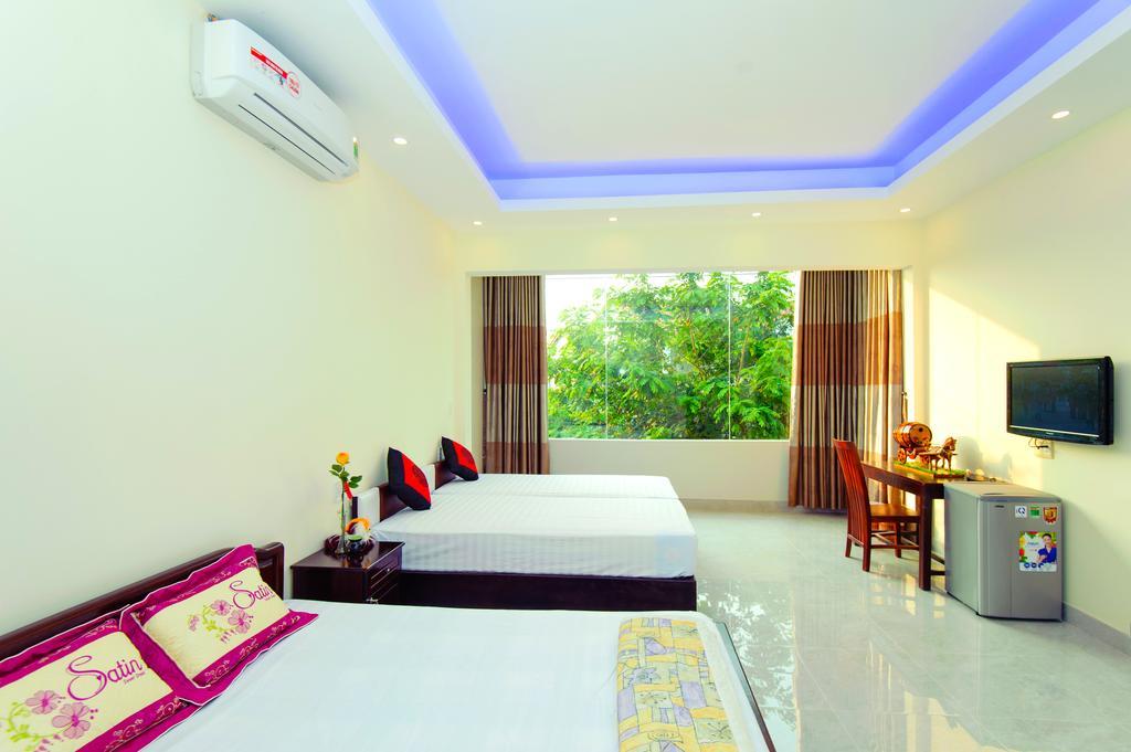 Royal Homestay Хойан Экстерьер фото